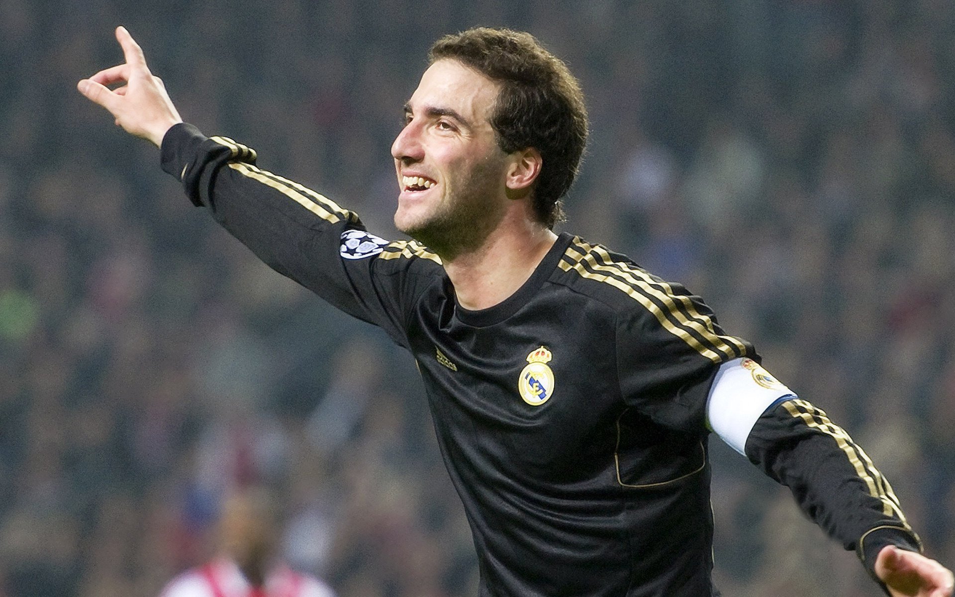 足球巨星跨界横扫电竞赛场！内马尔爆冷零封RNG引爆全球热搜，足球巨星跨界横扫电竞赛场！内马尔爆冷零封RNG引爆全球热搜